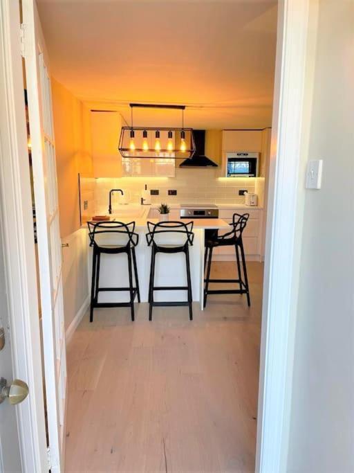 Stylish, Central And Cosy 1Bd Nr Canongate Edynburg Zewnętrze zdjęcie