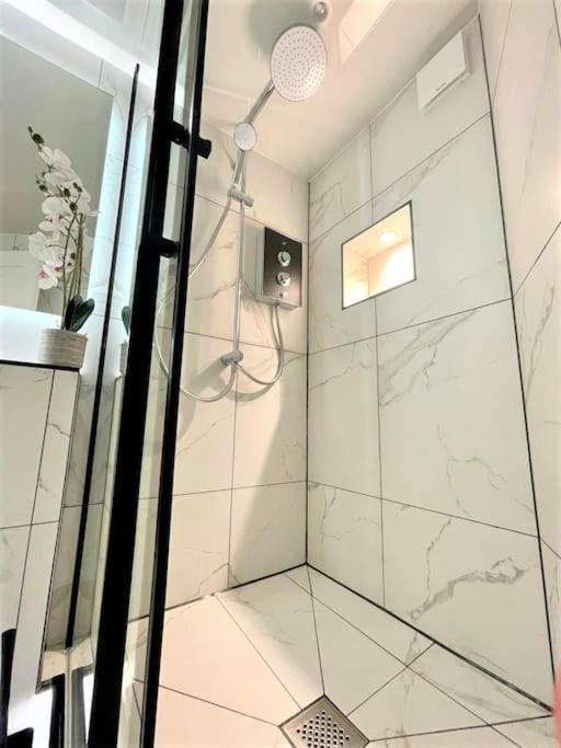 Stylish, Central And Cosy 1Bd Nr Canongate Edynburg Zewnętrze zdjęcie