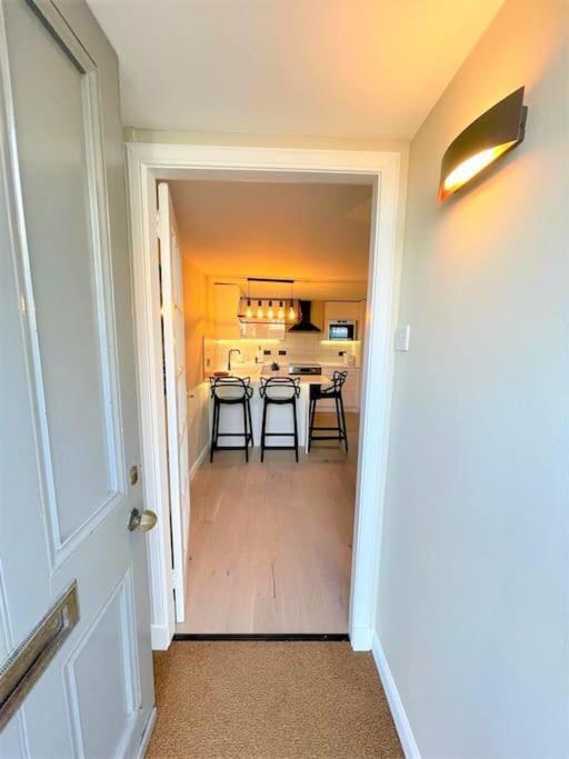 Stylish, Central And Cosy 1Bd Nr Canongate Edynburg Zewnętrze zdjęcie